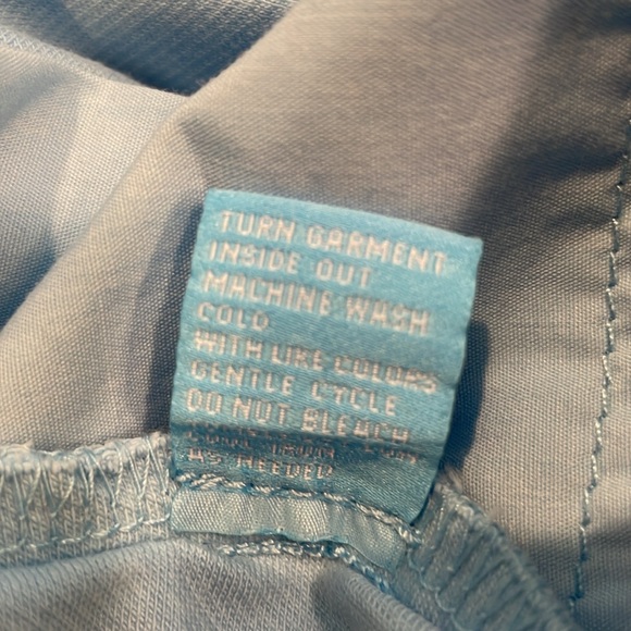 J. McLaughlin Baby Blue Skinny Jeans. Size 4 - Picture 9 of 10